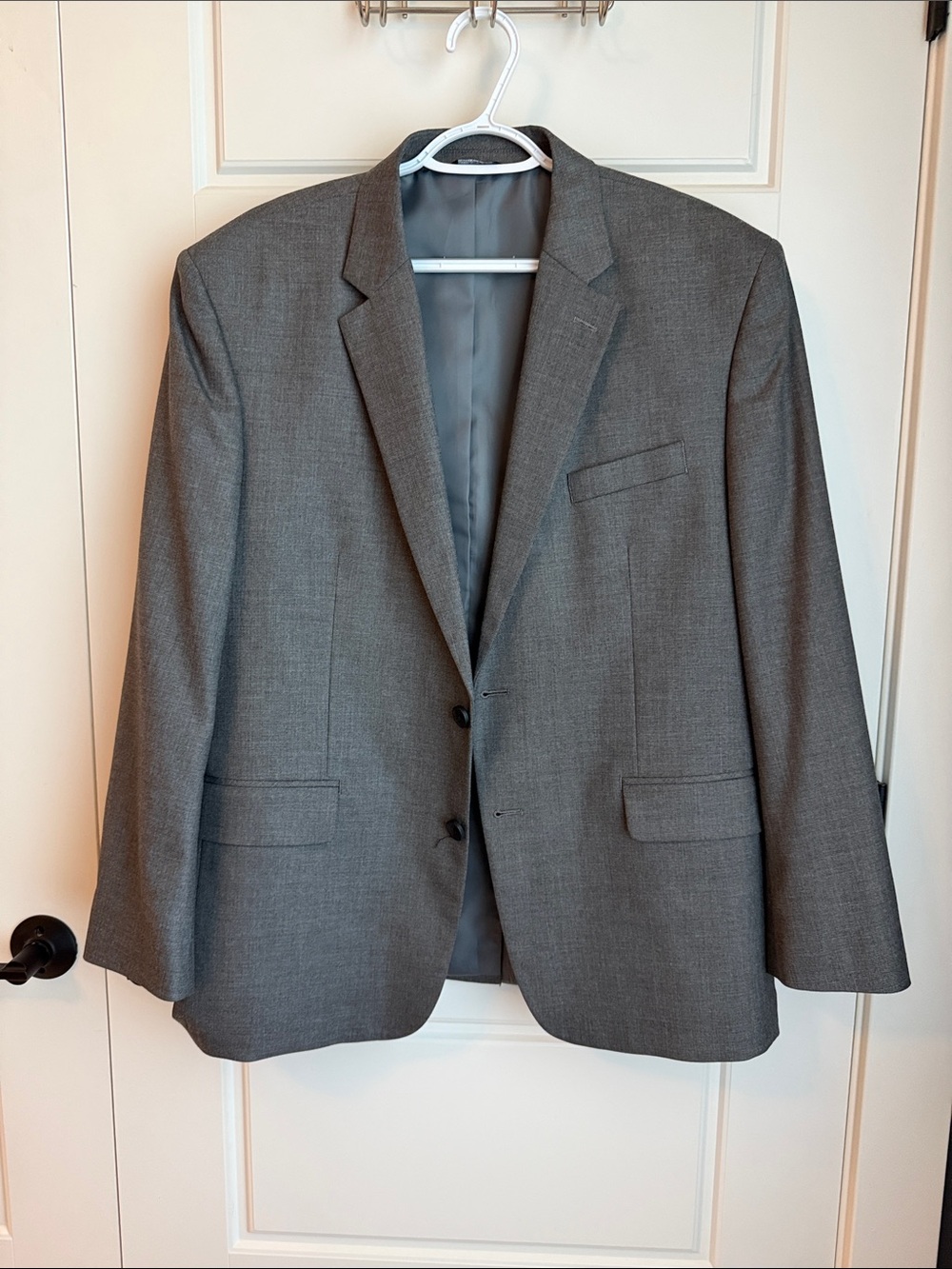 Men's Gray Two-Button Notch Lapel Blazer